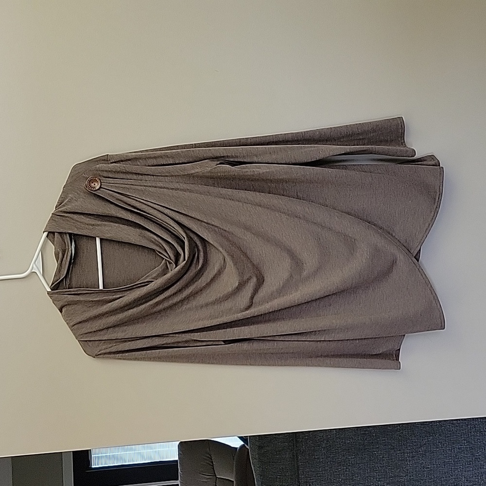 Chatoyant boutique cowl neck top